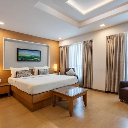 Hotel Gcc North Side Mira-Bhayandar Zewnętrze zdjęcie