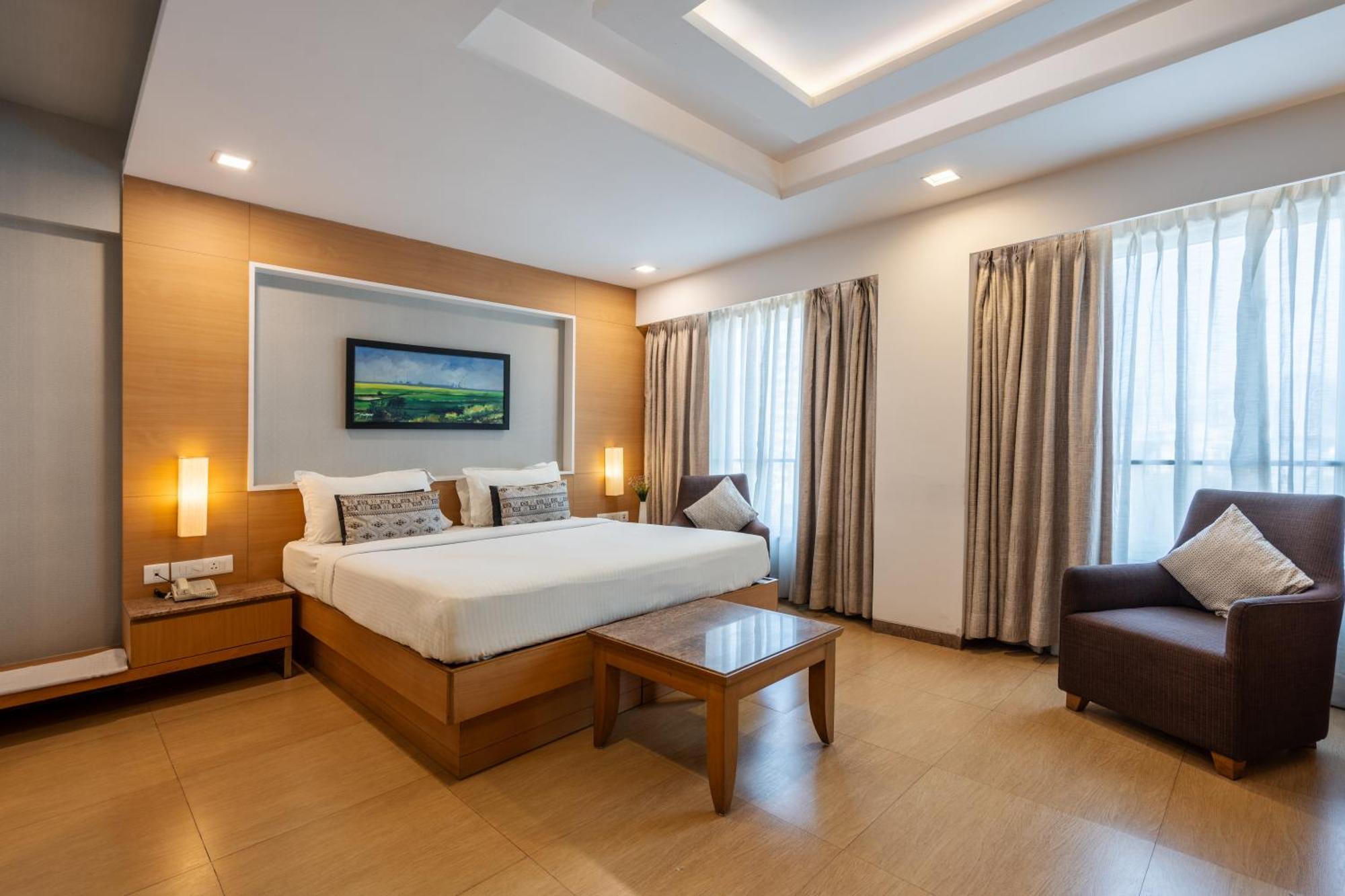 Hotel Gcc North Side Mira-Bhayandar Zewnętrze zdjęcie