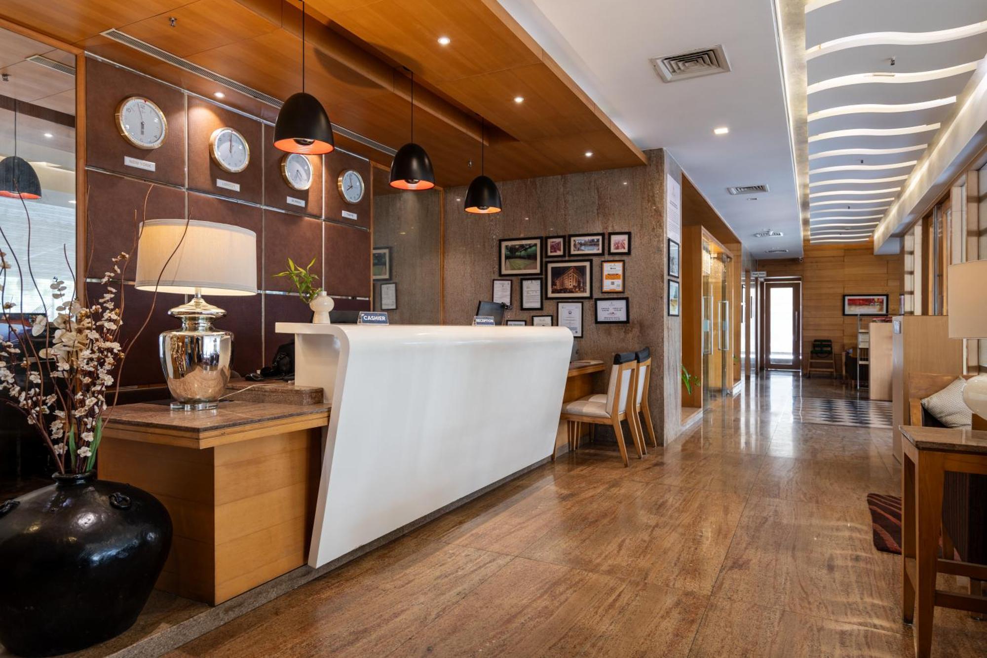 Hotel Gcc North Side Mira-Bhayandar Zewnętrze zdjęcie